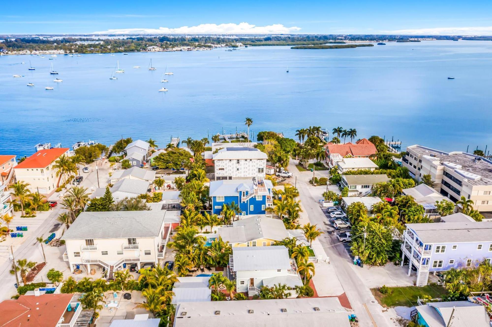 Вилла Seaside Manor Брадентон-Бич Экстерьер фото