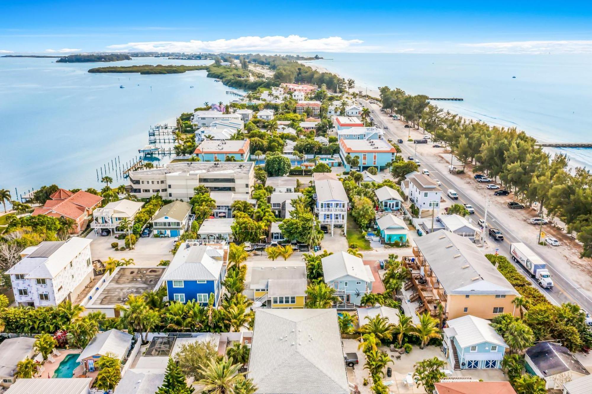 Вилла Seaside Manor Брадентон-Бич Экстерьер фото